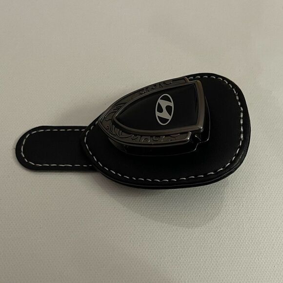 Hyundai Sunglass Holder for Car with Logo Black PU Leather NWT - Picture 4 of 7